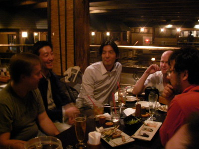 jason-calacanis-and-japanese-bloggers.jpg