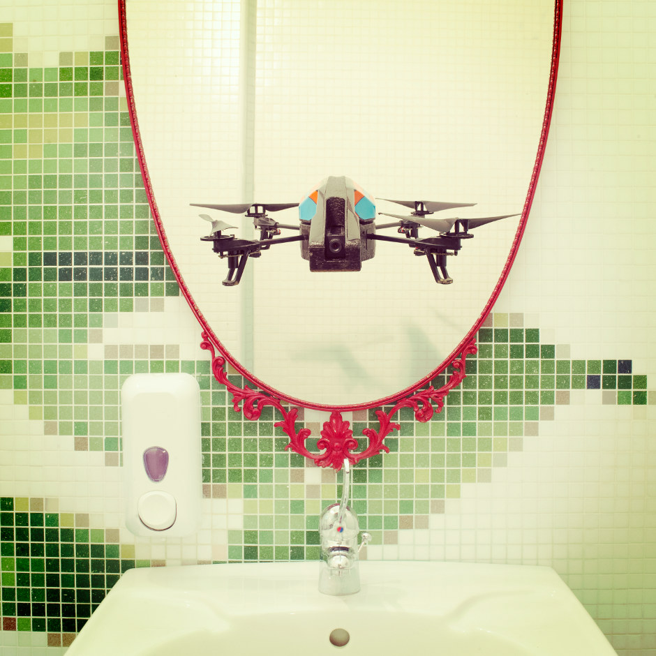 drone-selfie-restroom-by-iocose