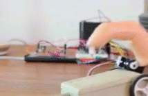 clicking-finger-robot