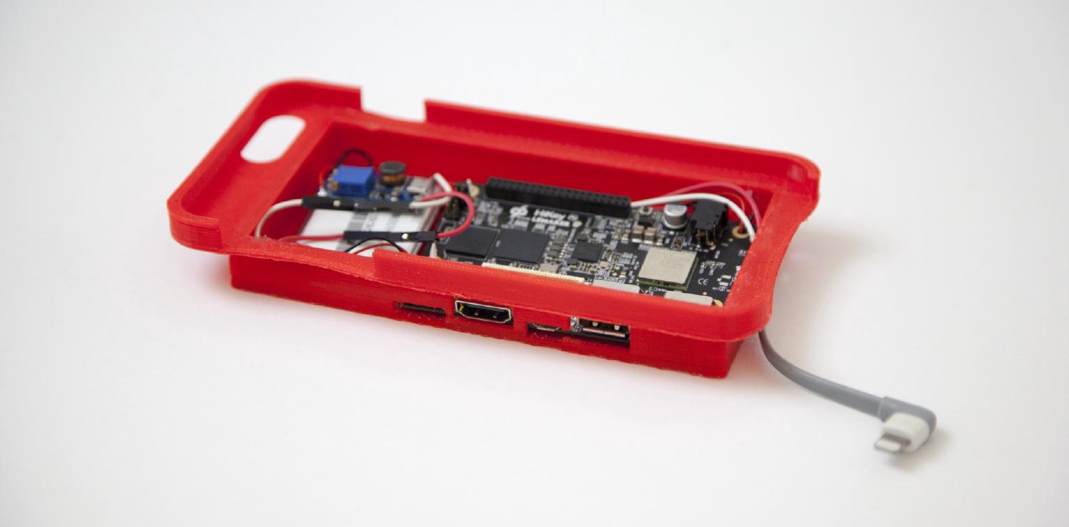 andoid-board-in-iphone-case